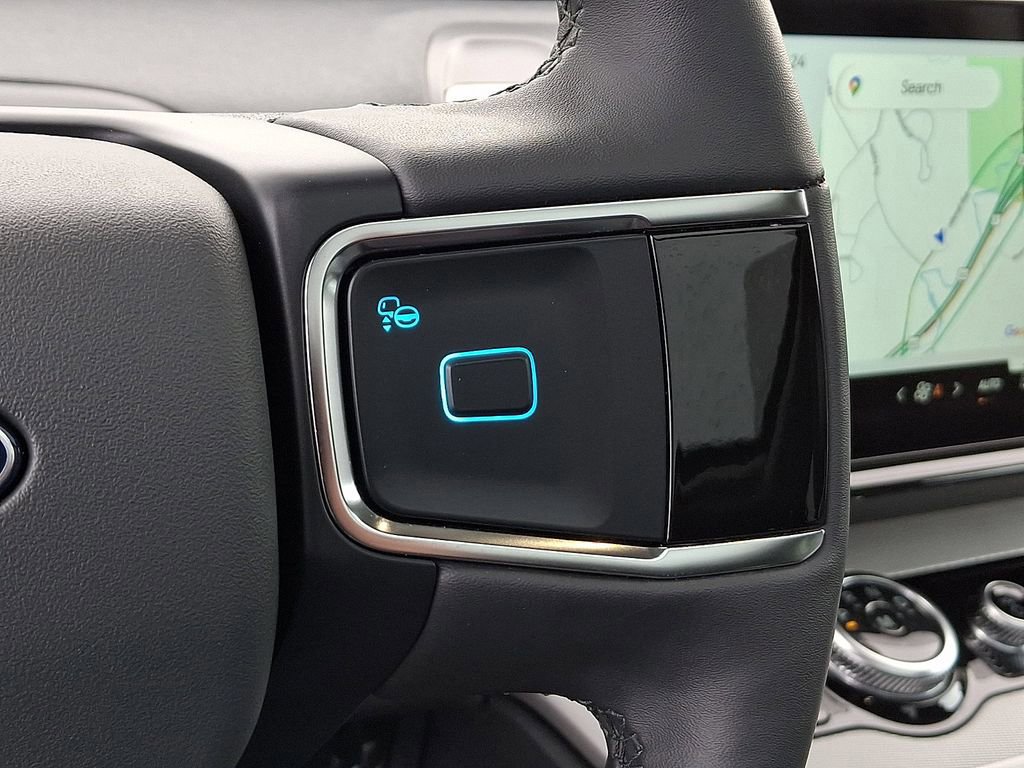 Certified 2025 Ford Expedition Active image 23