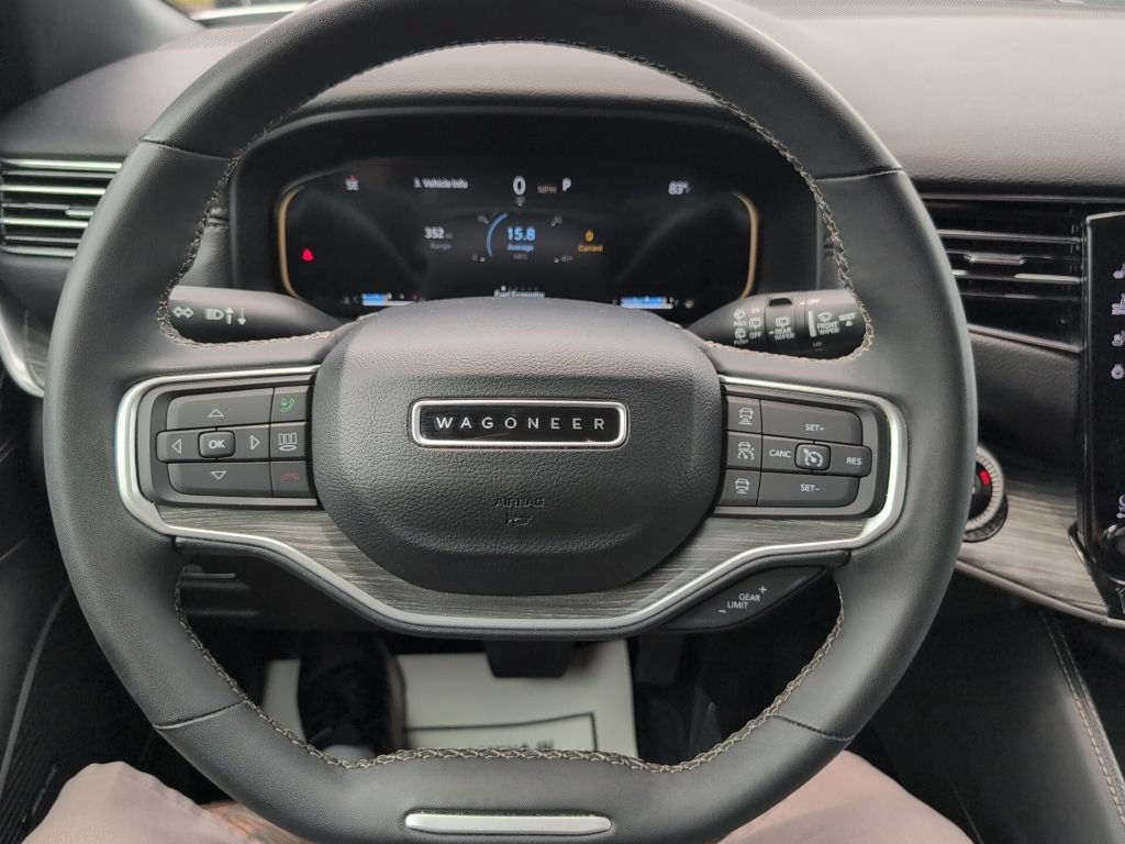 Used 2024 Jeep Wagoneer Series II w/ Flexible Seating Group RWD image 18