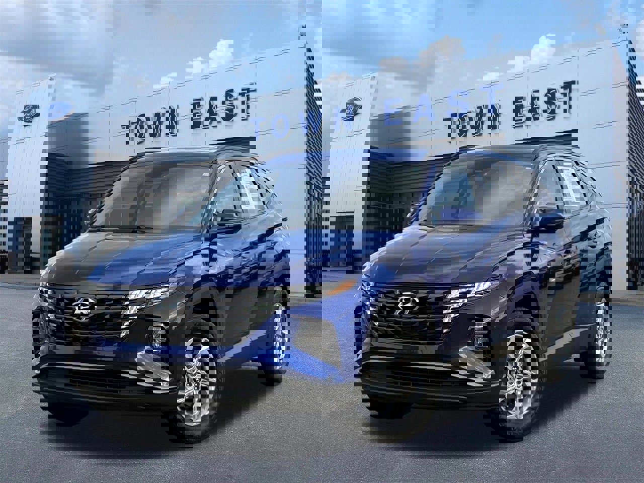 Used 2023 Hyundai Tucson SEL image 1