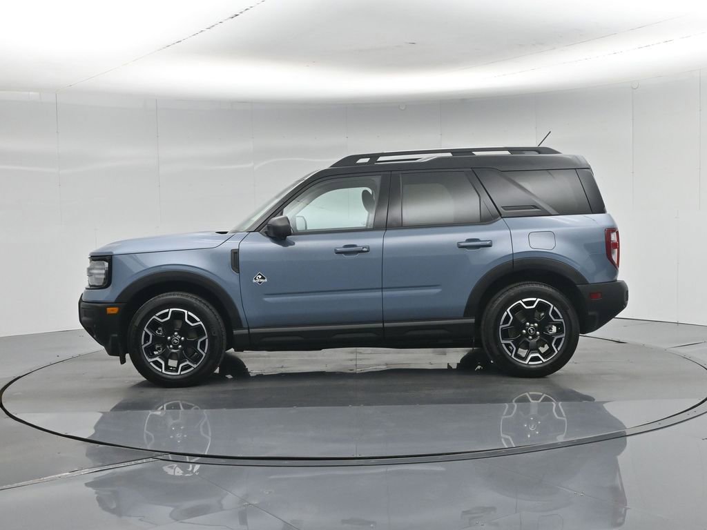 Certified 2025 Ford Bronco Sport Outer Banks w/ Outer Banks Tech Package+ AWD/4WD image 32