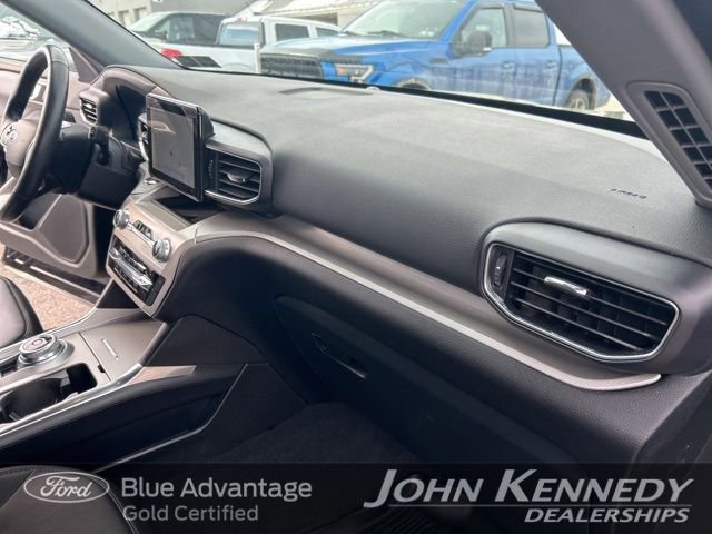 Certified 2022 Ford Explorer XLT w/ Equipment Group 202A image 34