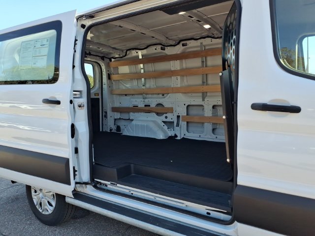Certified 2025 Ford Transit 250 Low Roof w/ Exterior Upgrade Package RWD image 9