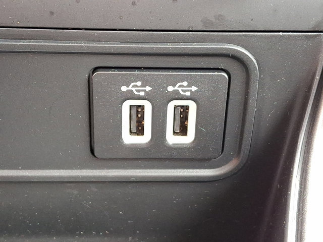 Certified 2022 Ford EcoSport SE image 24