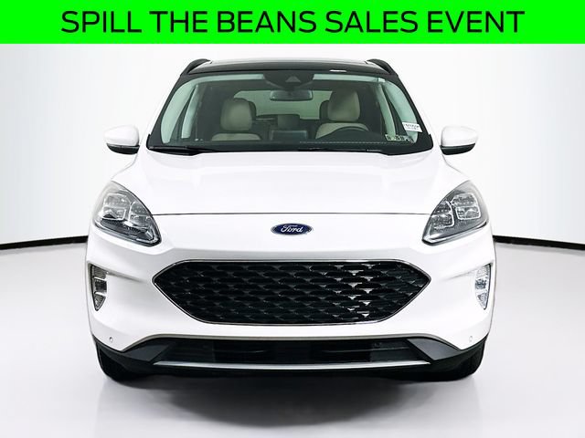 Certified 2022 Ford Escape Titanium w/ Class II Trailer Tow Package AWD/4WD image 2