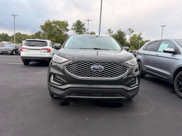 Certified 2023 Ford Edge SEL w/ Convenience Package AWD/4WD image 2