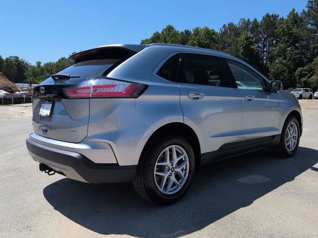 Certified 2023 Ford Edge SEL w/ Convenience Package AWD/4WD image 4