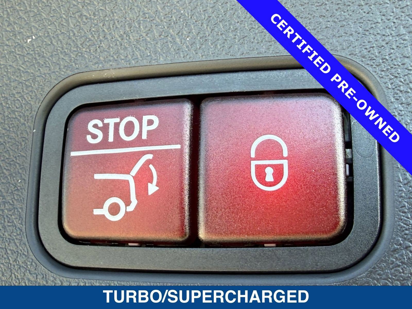 Used 2025 Mercedes-Benz GLC 300 image 14