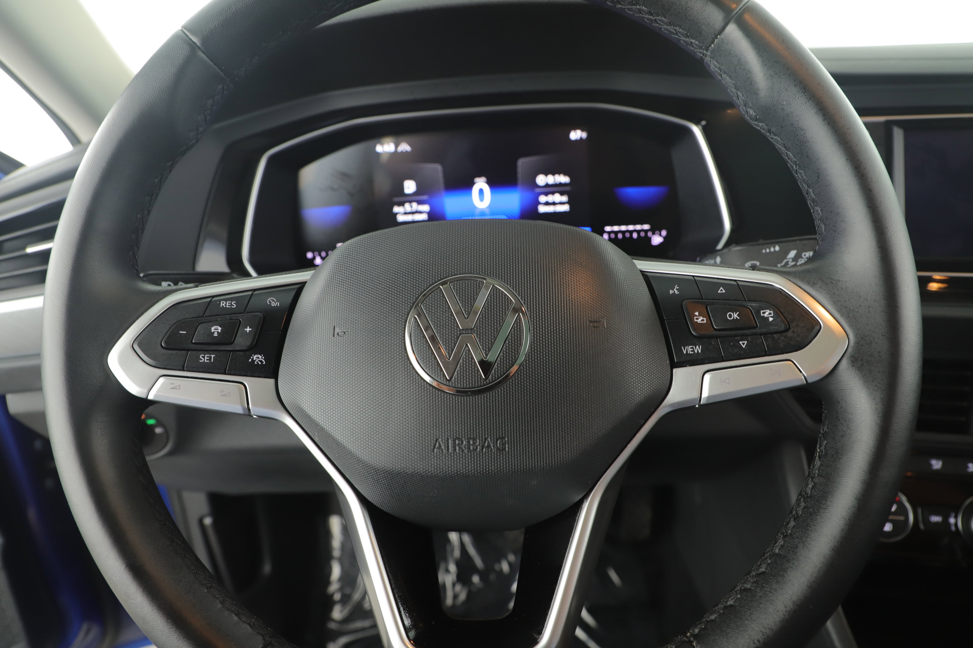 Used 2024 Volkswagen Jetta SE w/ Panoramic Sunroof Package image 18