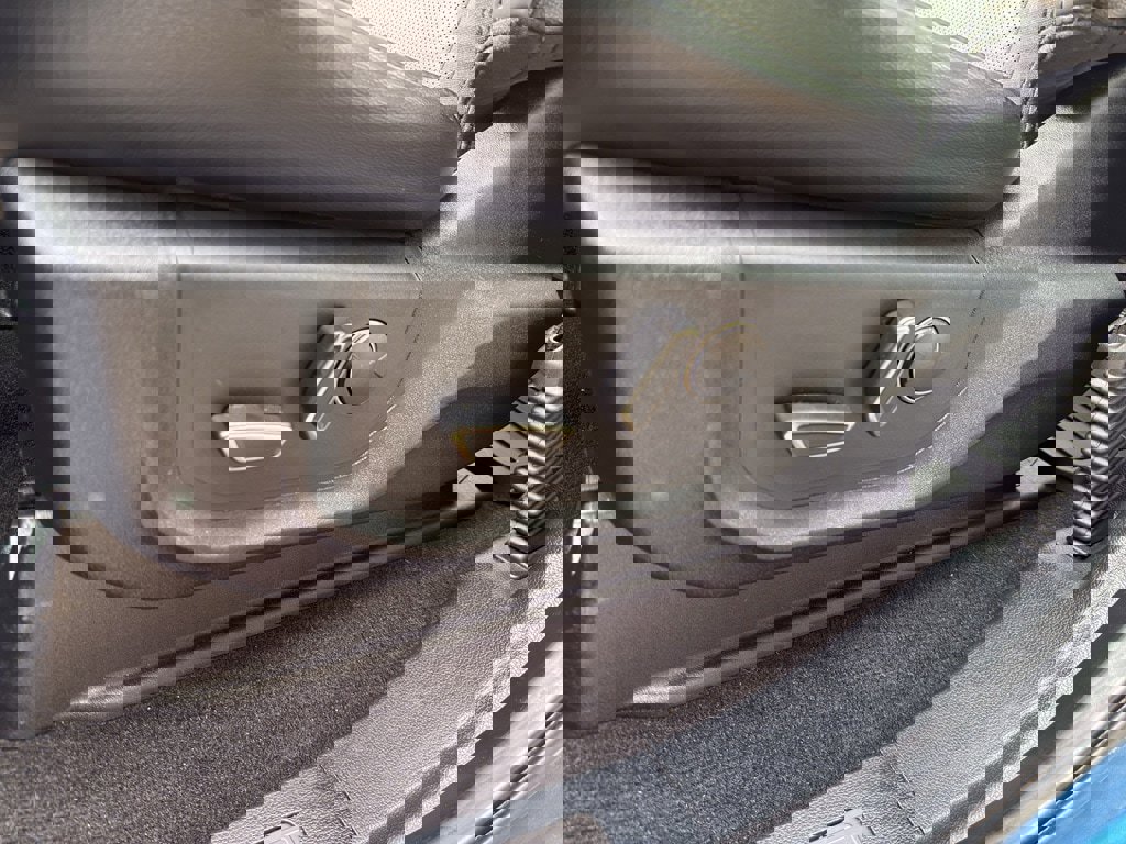 Certified 2020 Ford F150 Raptor w/ Equipment Group 802A Luxury image 15