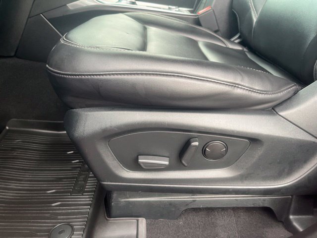 Certified 2023 Ford Explorer XLT w/ Equipment Group 202A AWD/4WD image 11