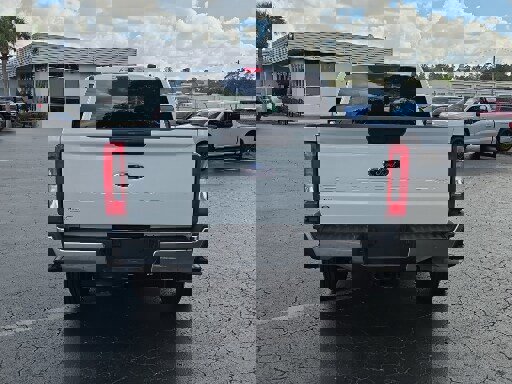 Certified 2025 Ford F250 XLT image 5