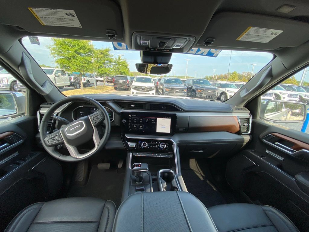 Used 2023 GMC Sierra 1500 Denali w/ Technology Package AWD/4WD image 25