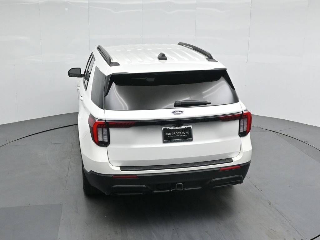 Certified 2025 Ford Explorer ST-Line w/ Premium Package image 45
