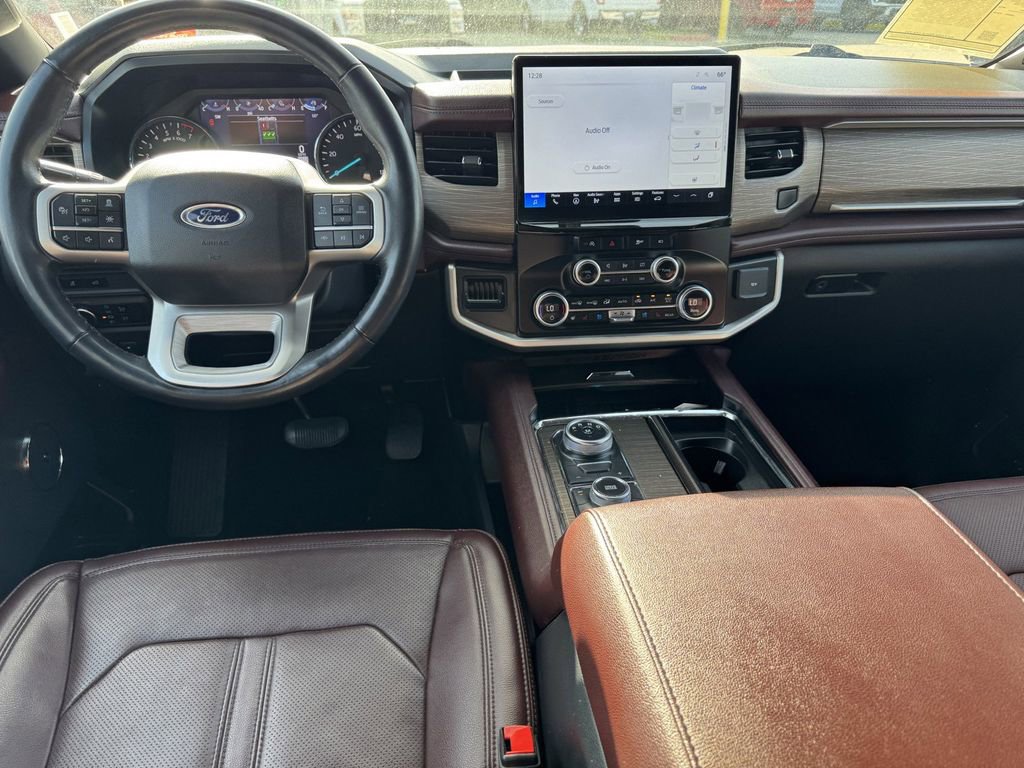 Certified 2024 Ford Expedition Limited image 9