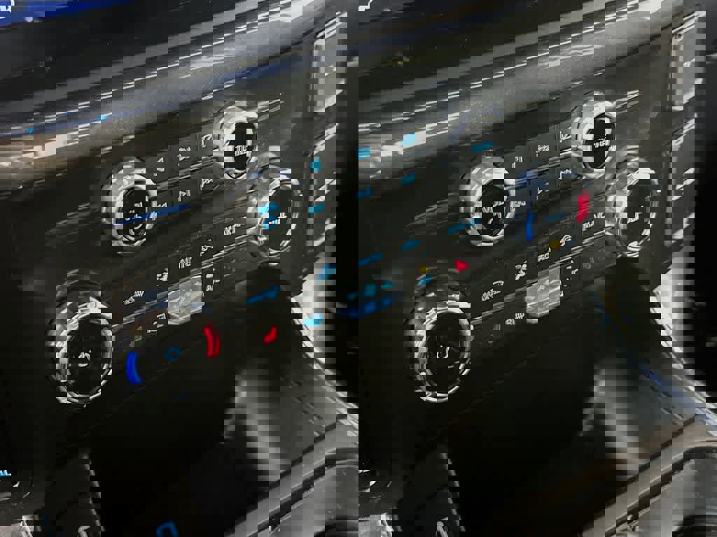 Certified 2022 Ford F150 XLT w/ Equipment Group 302A High image 21