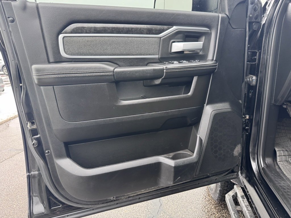 Used 2019 RAM 2500 Big Horn w/ Black Appearance Package image 20