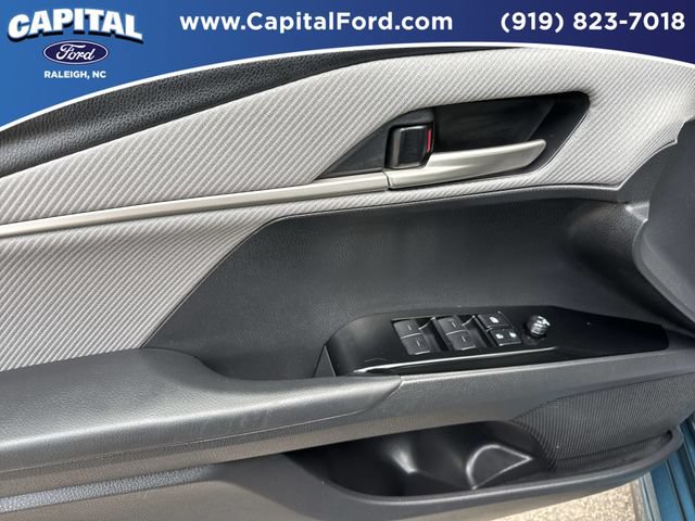 Used 2025 Toyota Camry SE w/ Convenience Package FWD image 20