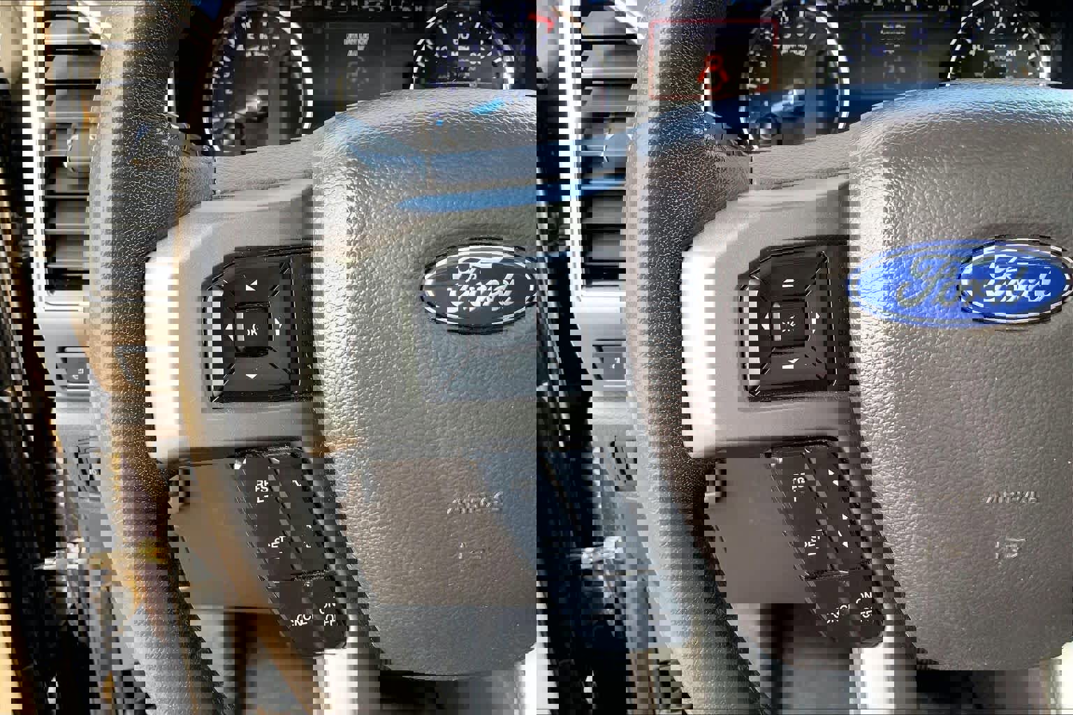 Certified 2021 Ford Expedition Max XLT image 24