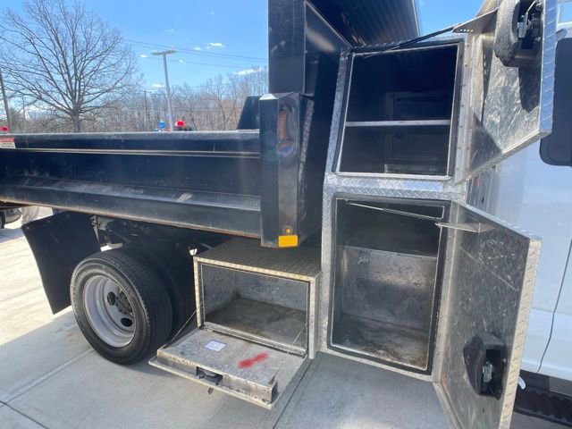 Certified 2023 Ford F550 4x4 Regular Cab Super Duty image 33