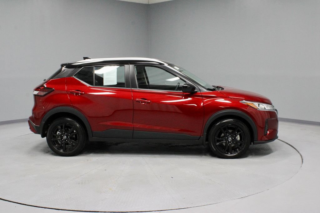 Used 2024 Nissan Kicks SV FWD image 11