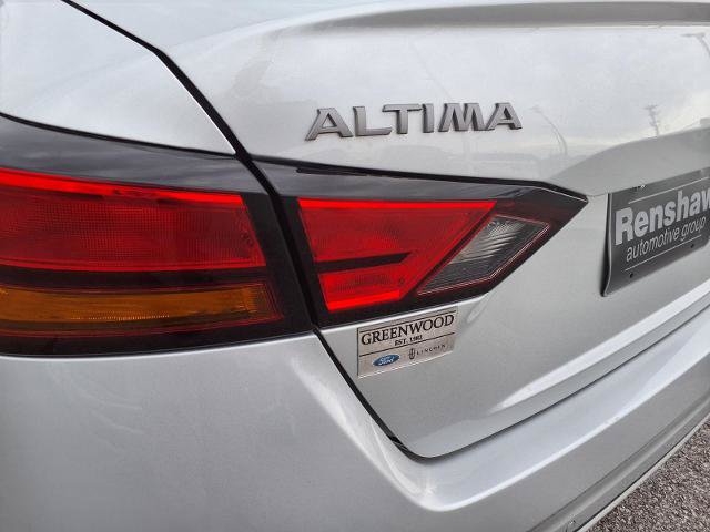 Used 2025 Nissan Altima 2.5 SV FWD image 21