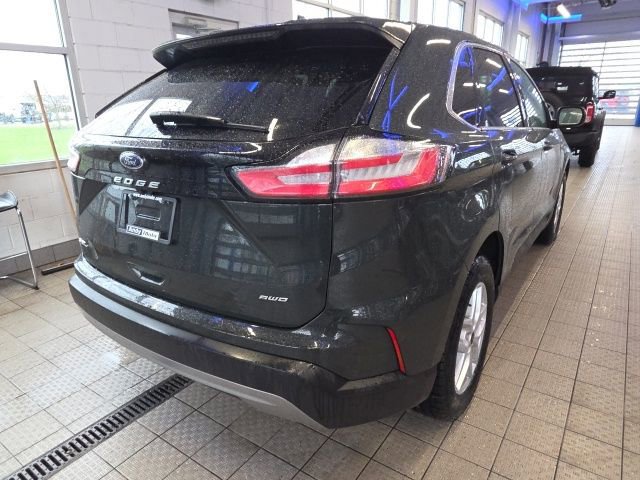 Certified 2024 Ford Edge SEL w/ Convenience Package AWD/4WD image 4