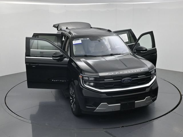Certified 2025 Ford Expedition Platinum w/ Driver's Package AWD/4WD image 54