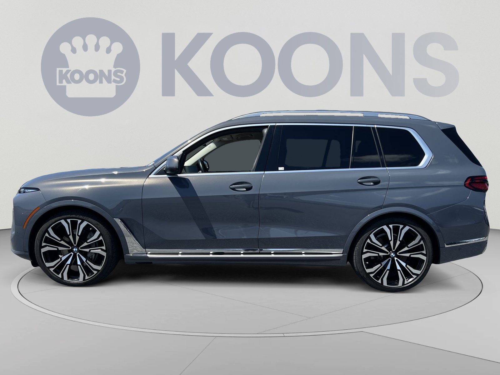 Used 2023 BMW X7 xDrive40i w/ Executive Package AWD/4WD image 2