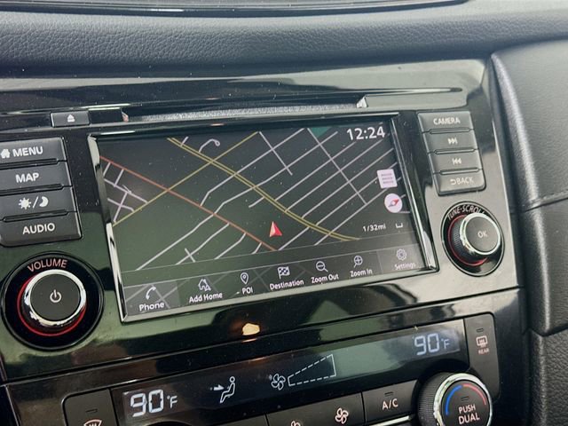 Used 2020 Nissan Rogue SV w/ Sun & Sound Touring Package image 13