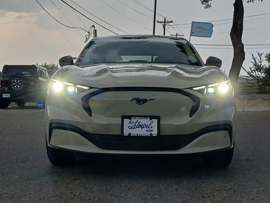 Certified 2025 Ford Mustang Mach-E Premium AWD/4WD image 8
