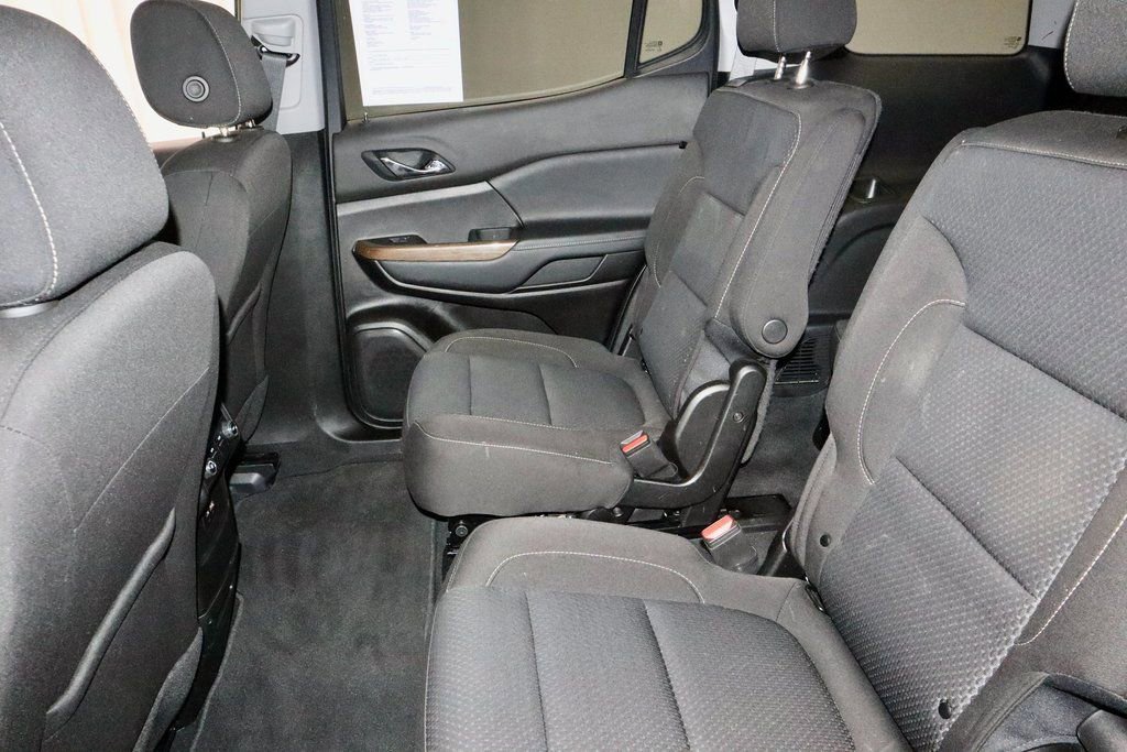 Used 2023 GMC Acadia SLE image 21