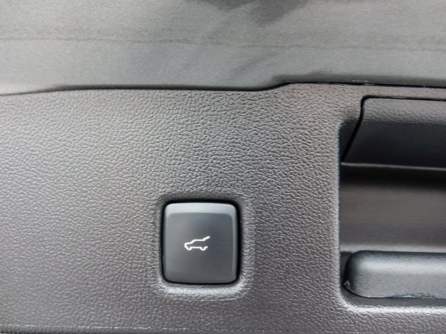 Certified 2025 Ford Escape Platinum AWD/4WD image 28