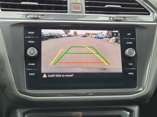 Used 2022 Volkswagen Tiguan SE image 20