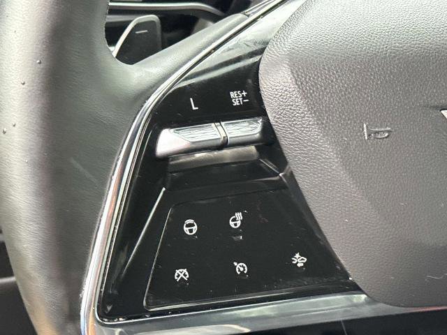 Used 2025 Cadillac Escalade ESV Premium Luxury RWD image 23