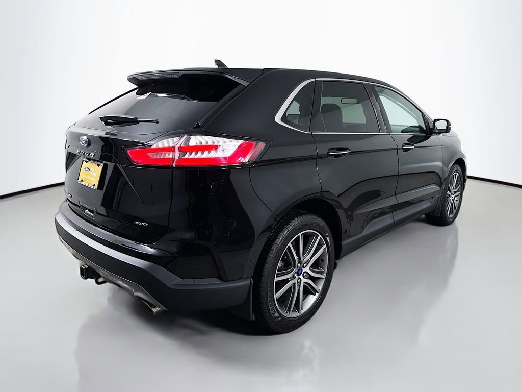 Certified 2022 Ford Edge Titanium w/ Equipment Group 301A image 5