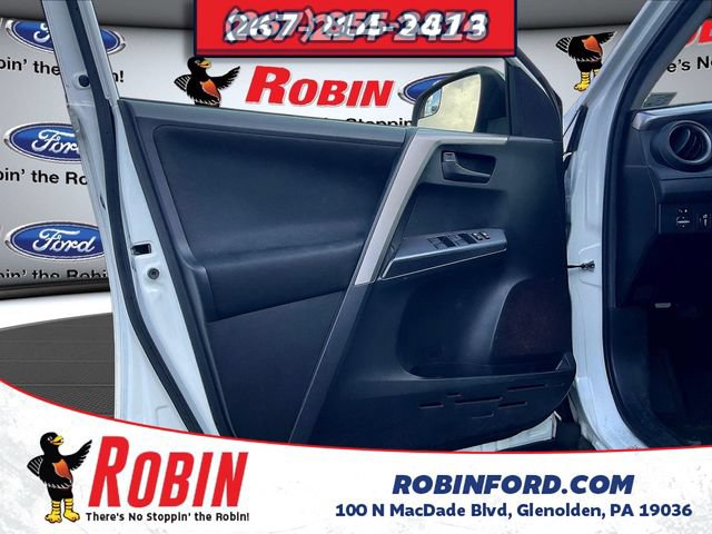 Used 2018 Toyota RAV4 LE w/ All Weather Liner Package AWD/4WD image 21