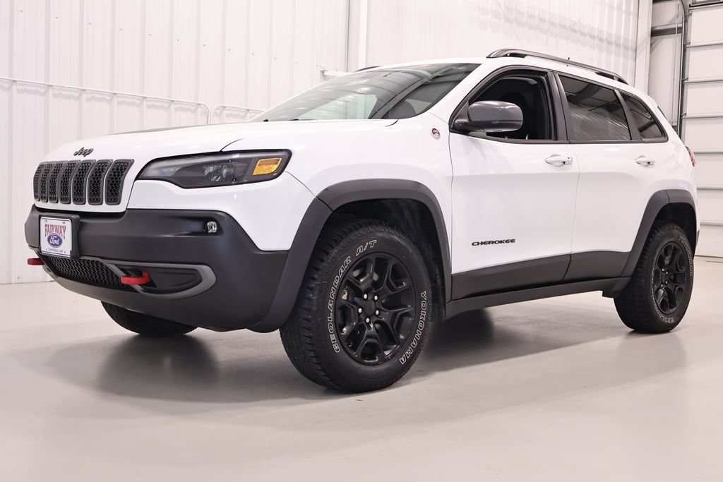 Used 2019 Jeep Cherokee Trailhawk w/ Cold Weather Group AWD/4WD image 6