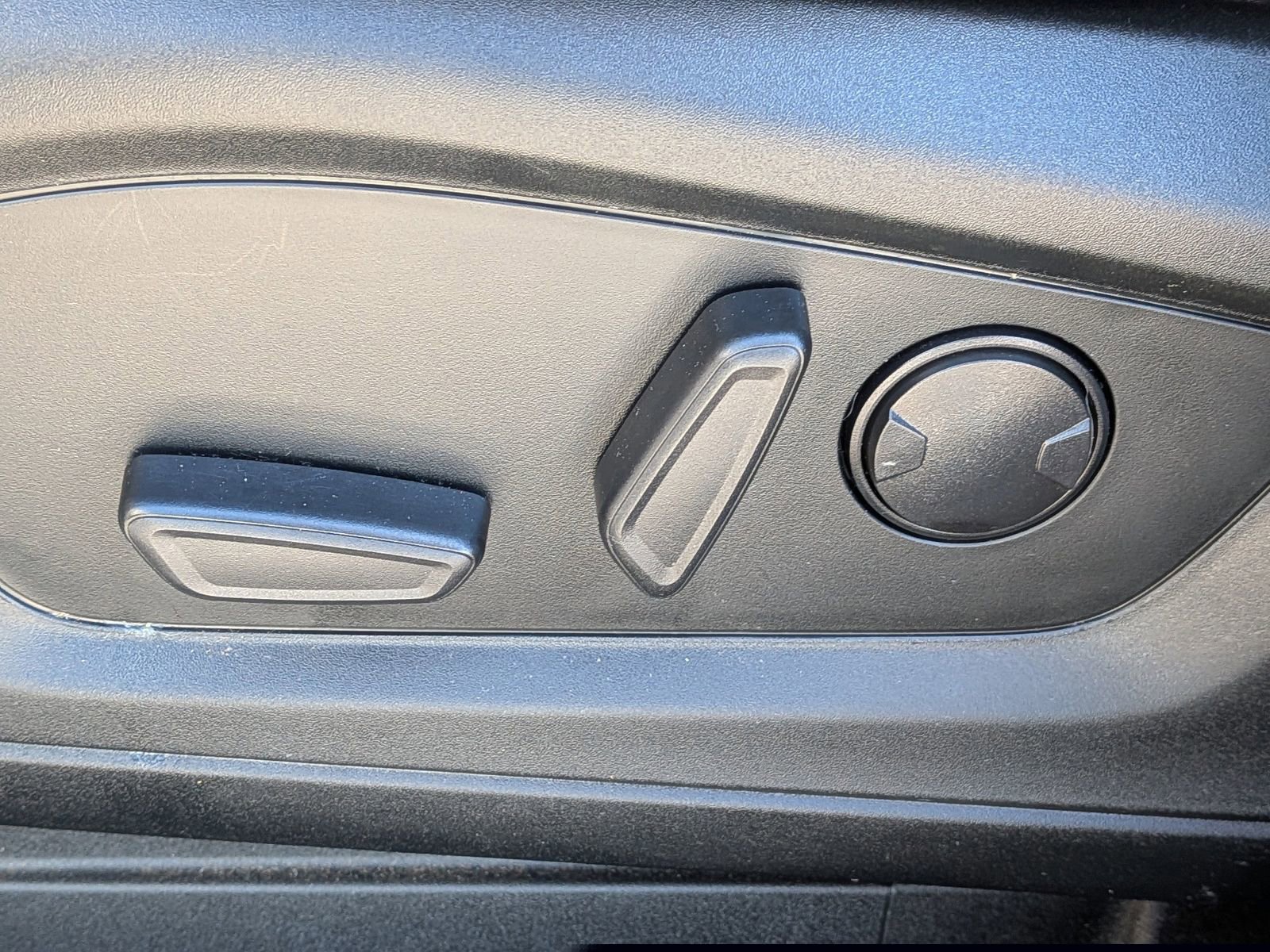 Certified 2023 Ford Explorer ST-Line w/ Class IV Trailer Tow Package image 22