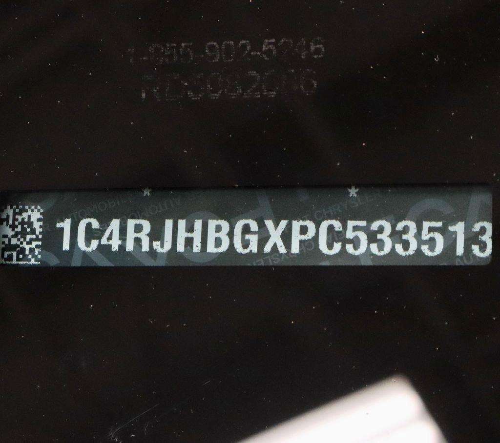 Used 2023 Jeep Grand Cherokee Limited image 33