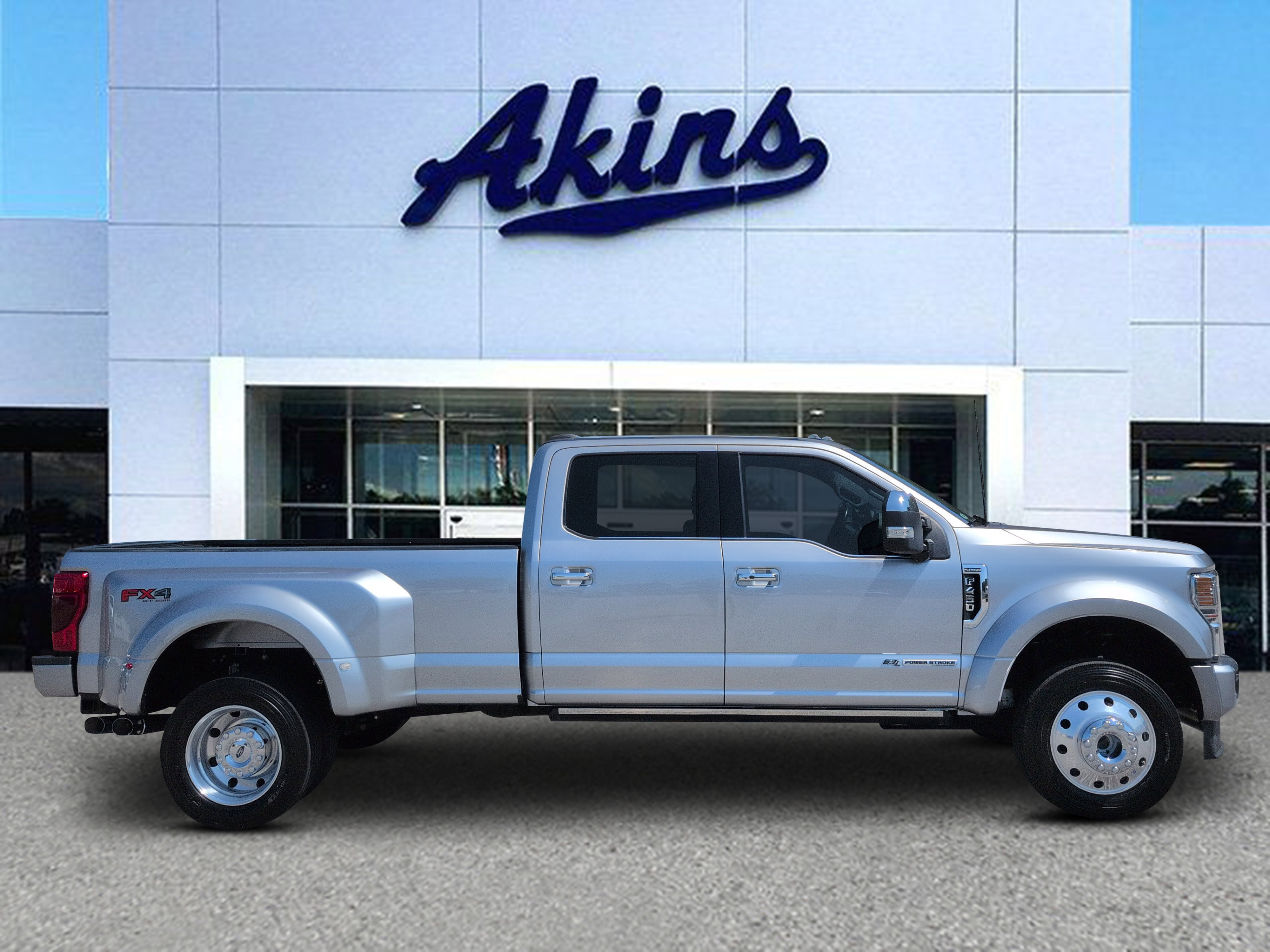 Certified 2022 Ford F450 Platinum w/ FX4 Off-Road Package