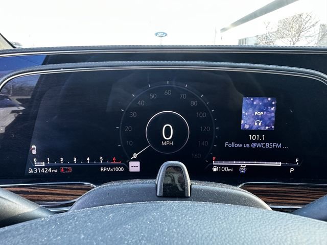 Used 2022 Cadillac Escalade Premium Luxury image 21