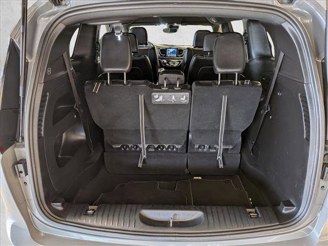Used 2020 Chrysler Pacifica Touring-L w/ Advanced Safetytec Group AWD/4WD image 7
