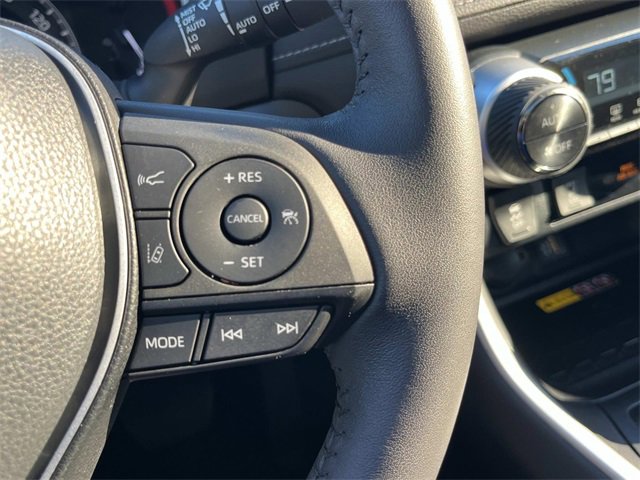 Used 2023 Toyota RAV4 XLE Premium image 33