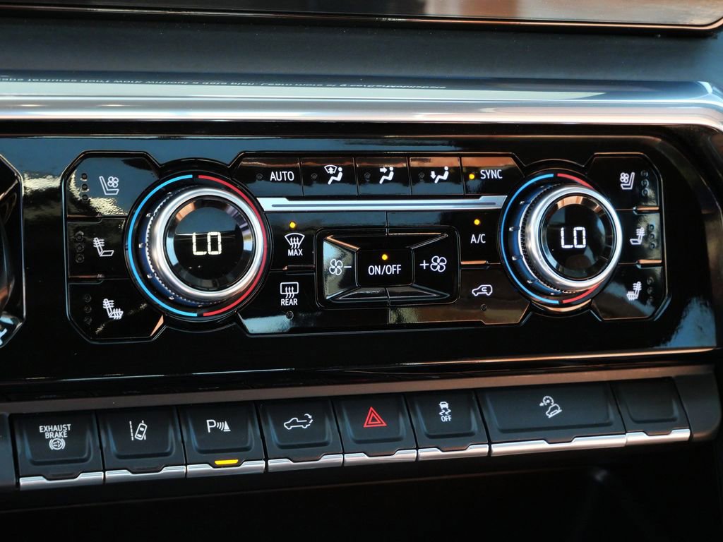 Used 2024 GMC Sierra 2500 Denali Ultimate AWD/4WD image 22