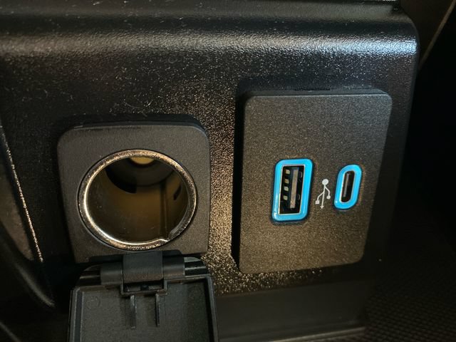 Certified 2020 Ford Explorer Platinum w/ Premium Technology Package AWD/4WD image 36