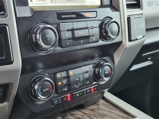 Certified 2019 Ford F250 Lariat w/ Chrome Package image 22