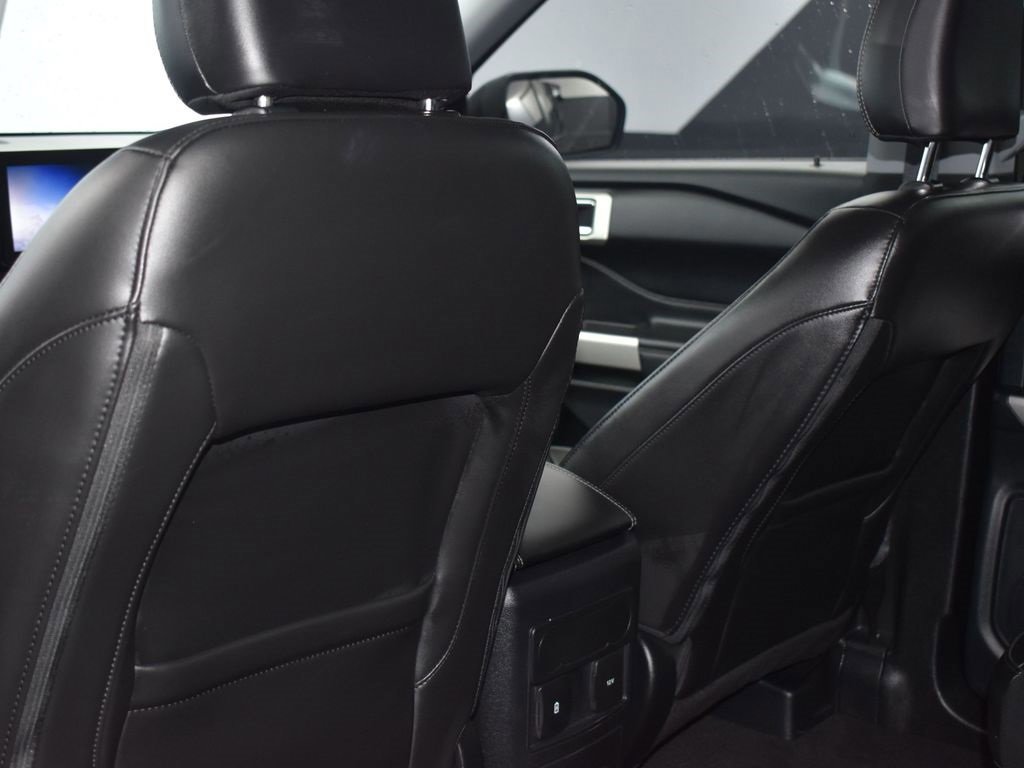 Certified 2023 Ford Explorer XLT w/ Equipment Group 202A image 11