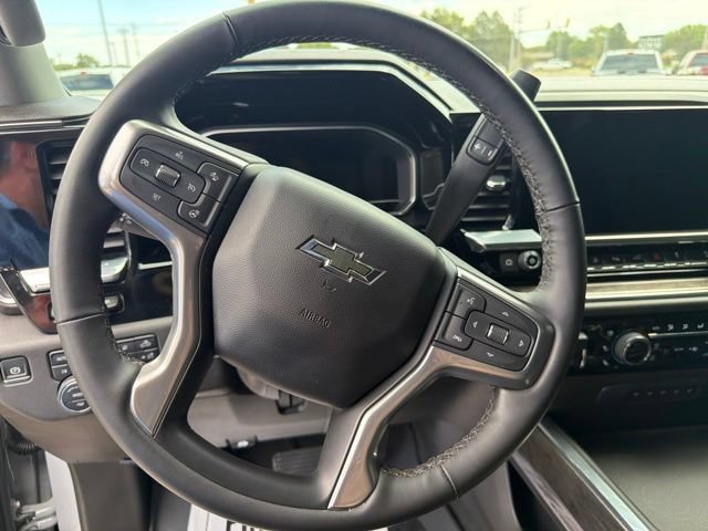 Used 2024 Chevrolet Silverado 2500 LTZ w/ LTZ Plus Package AWD/4WD image 13
