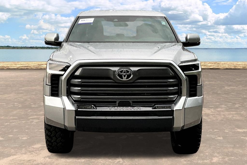 Used 2025 Toyota Tundra Limited AWD/4WD image 2
