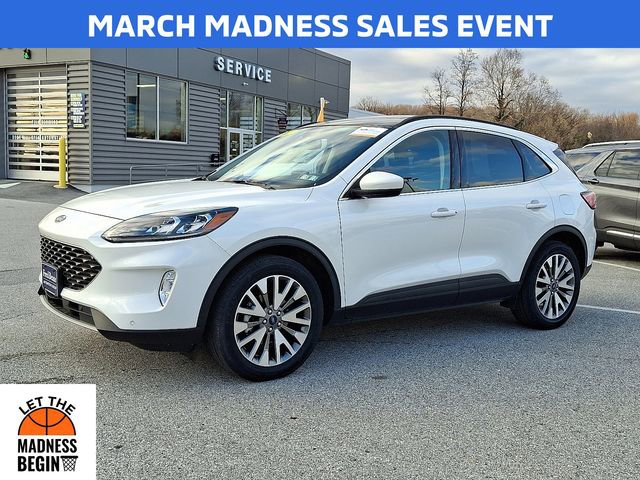 Certified 2022 Ford Escape Titanium w/ Class II Trailer Tow Package image 5